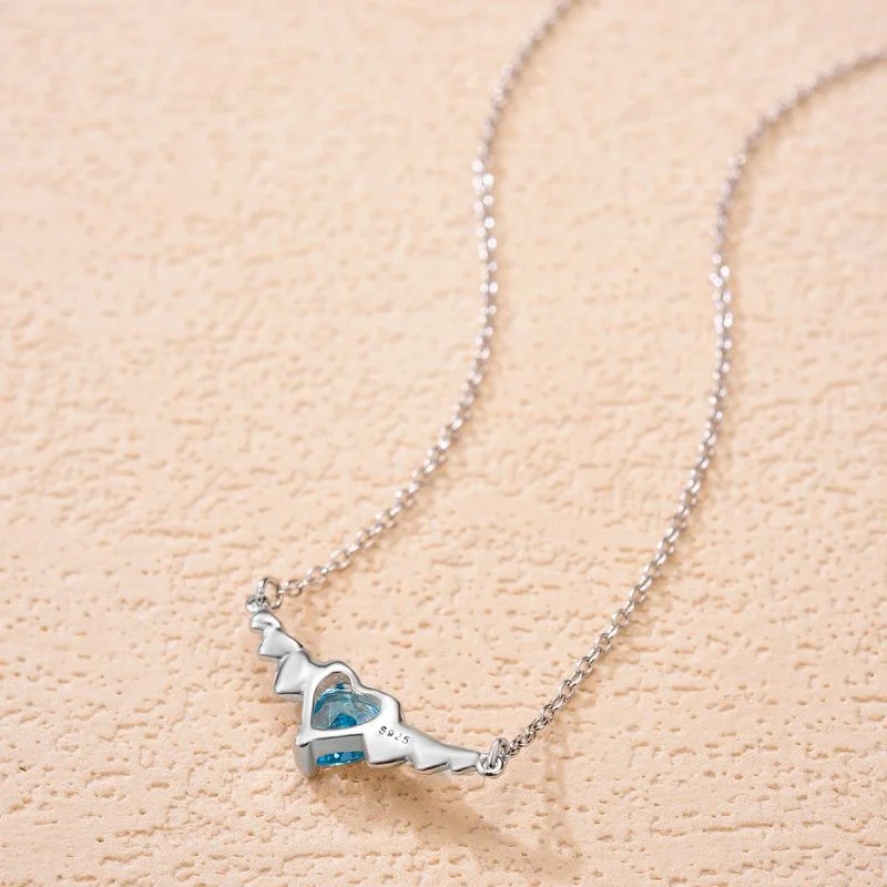 Designer Silver Necklaces-Elegant Heart Shape Sterling Silver Inlay Zircon Pendant Necklace