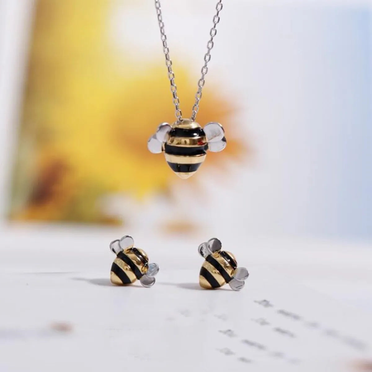 Romantic Necklaces-S925 Sterling Silver Necklace Wholesale Korean Fashion Cute Oil Dropping Bee Two-Color Atmospheric Necklace Set For Women