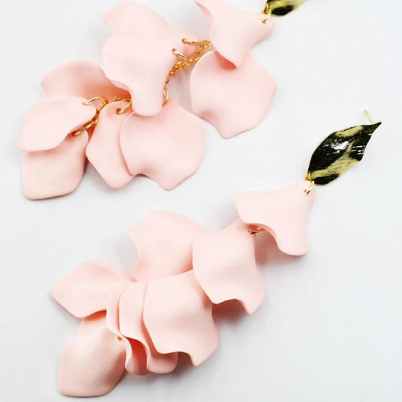 Trendy Dangle Earrings-Dangle Petals Baby Pink D63