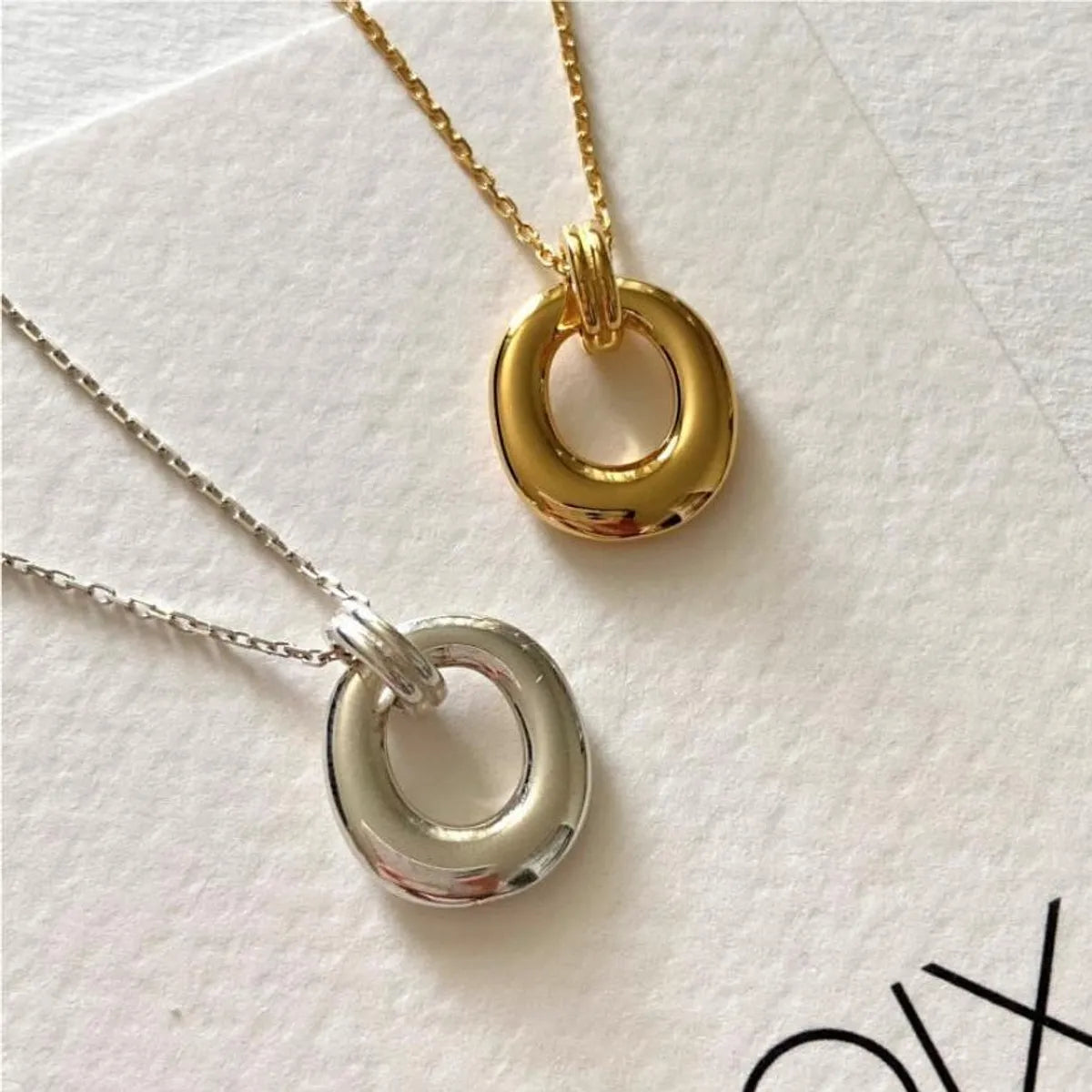 Gold Choker Necklaces-Wholesale Simple Style Oval Sterling Silver Pendant Necklace