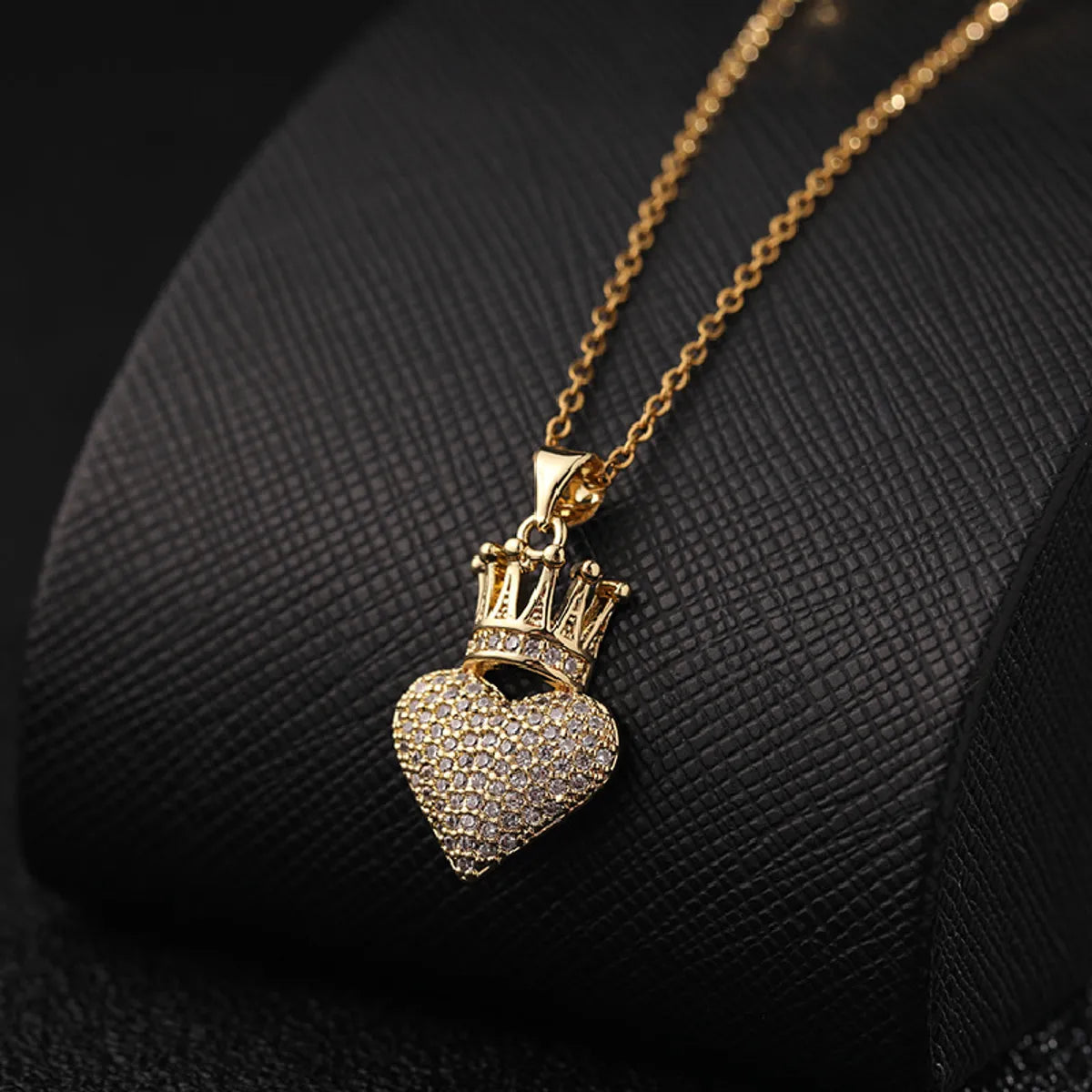 Custom Logo Necklaces-Elegant Queen Heart Shape Crown 201 Stainless Steel Steel Plating Inlay Zircon Women'S Pendant Necklace