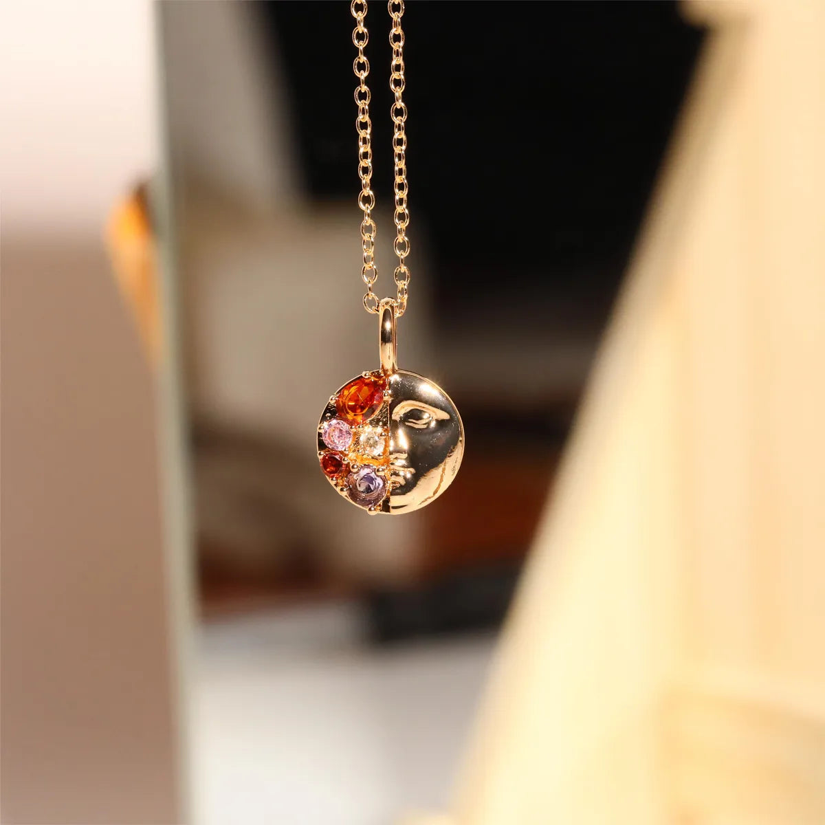 Gold-Plated Necklaces-Copper Gold Plated Inlay Round Zircon Pendant Necklace