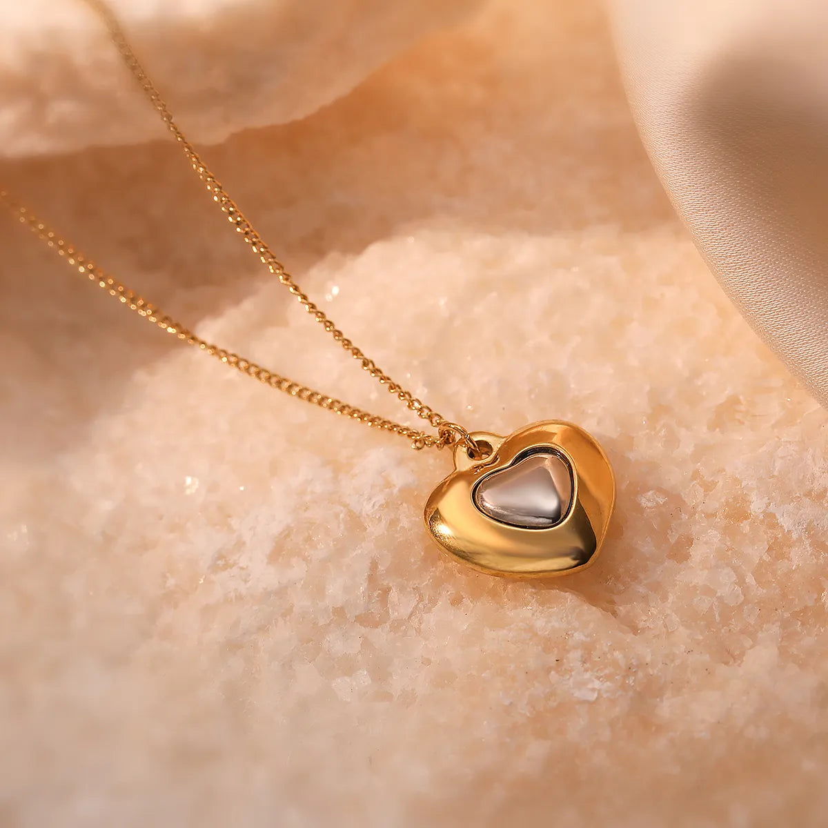 Dainty Necklaces-Simple Style Commute Heart Shape Titanium Steel Plating Inlay Zircon 18k Gold Plated Necklace