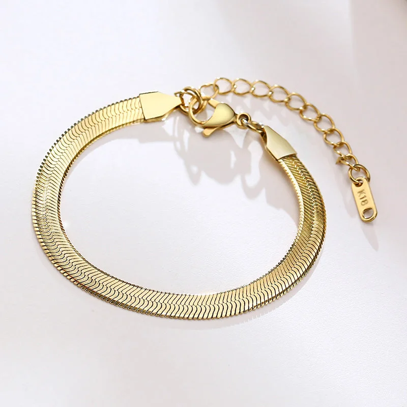 Bracelet: 6mm Gold Length 16 5