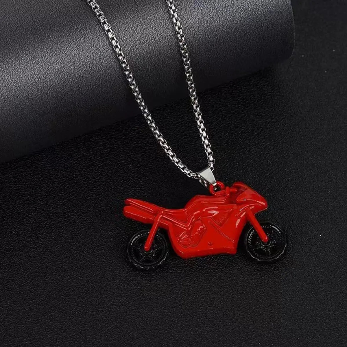 Red Motorcycle [70 Long Steel Chain]]