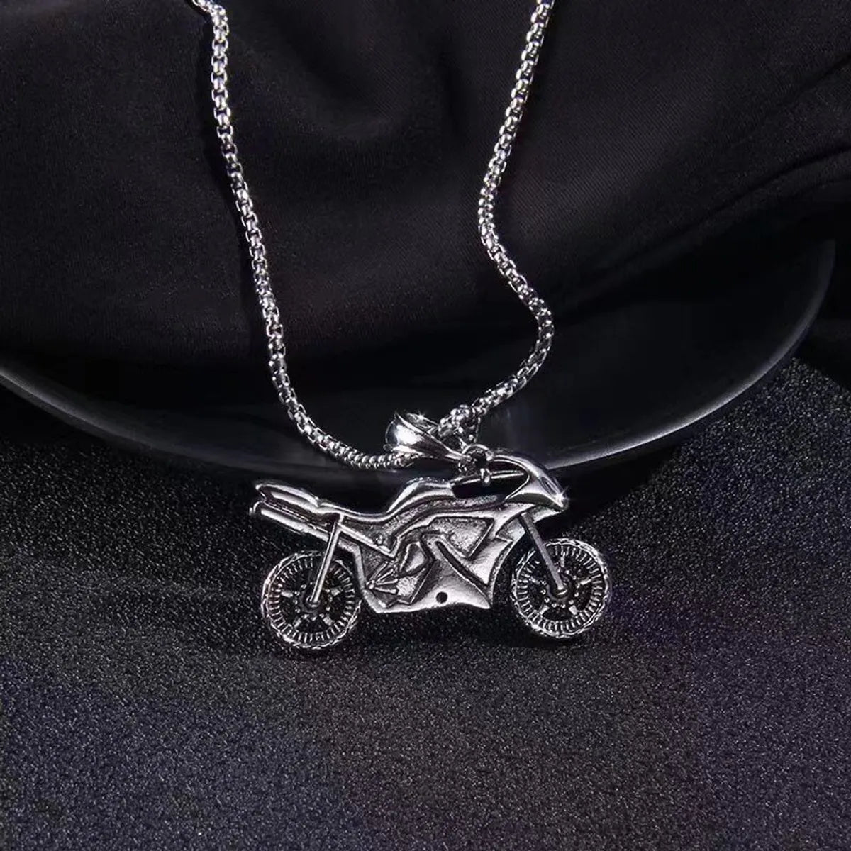 Dainty Necklaces-Retro Motorcycle Stainless Steel Alloy Plating Men'S Pendant Necklace