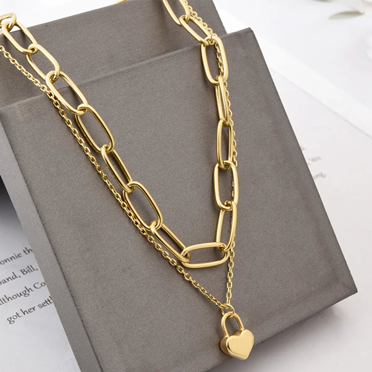 Moon Necklaces-Fashion Hip-hop Heart-shaped Titanium Steel Thick Chain Double-layer Clavicle Chain