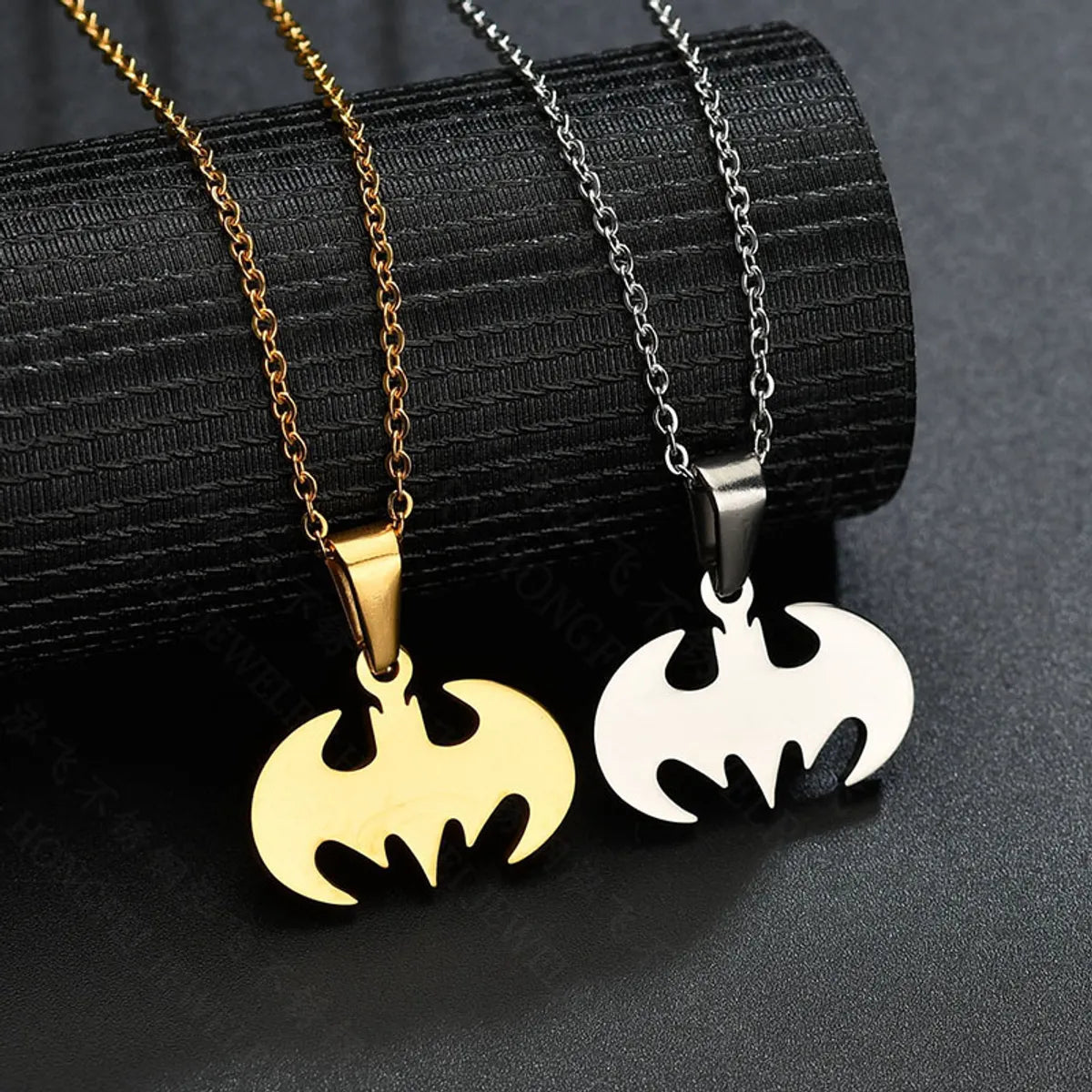 Luxury Gold Necklaces-Streetwear Animal Stainless Steel Plating Women'S Pendant Necklace