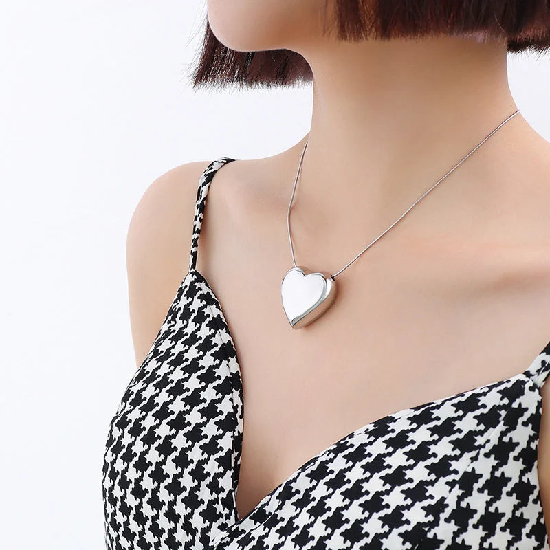 P059-Steel Big Heart Necklace 40 5cm