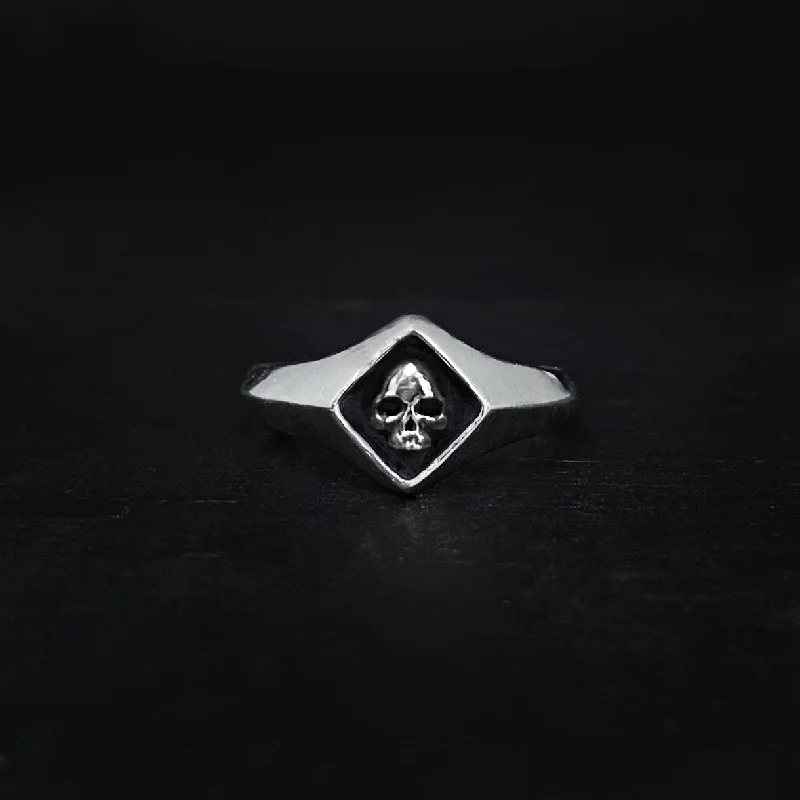 Vintage Sterling Silver Rings-Petit Skull Signet Ring