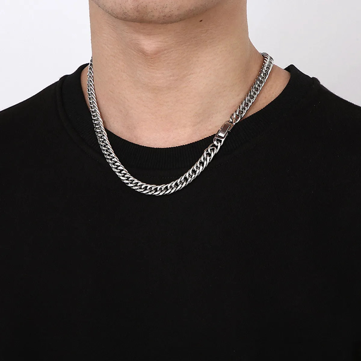 Colorful Necklaces-Simple Style Solid Color Titanium Steel Chain Men'S Necklace